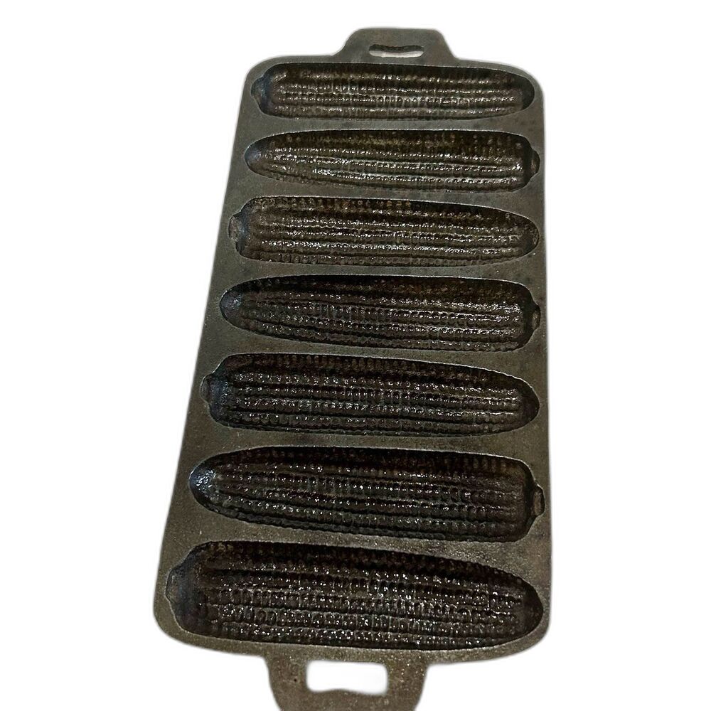 Cast Iron Cornbread Pan 7 Ear 26 Preowned Seasoned